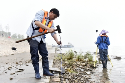 測設是用測量儀器和工具
